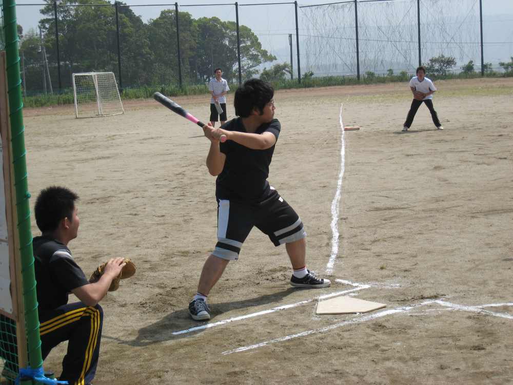 070526-softball4.jpg